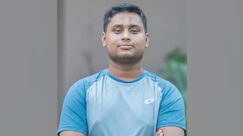 শাপলার জায়গায় দৃঢ় রয়েছি, অবশ্যই অর্জন করব: হাসনাত আবদুল্লাহ